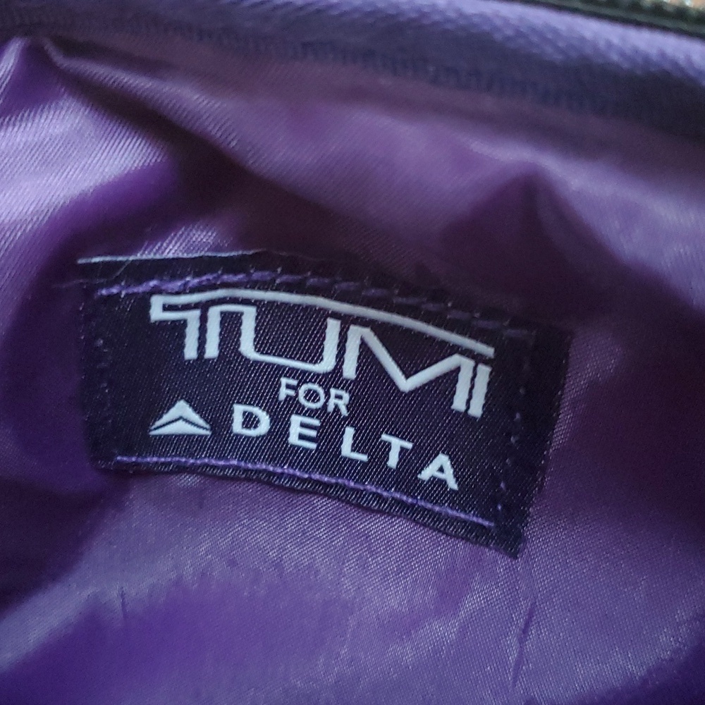 Tumi For Delta Small Travel Pouch - Picture 6 of 6